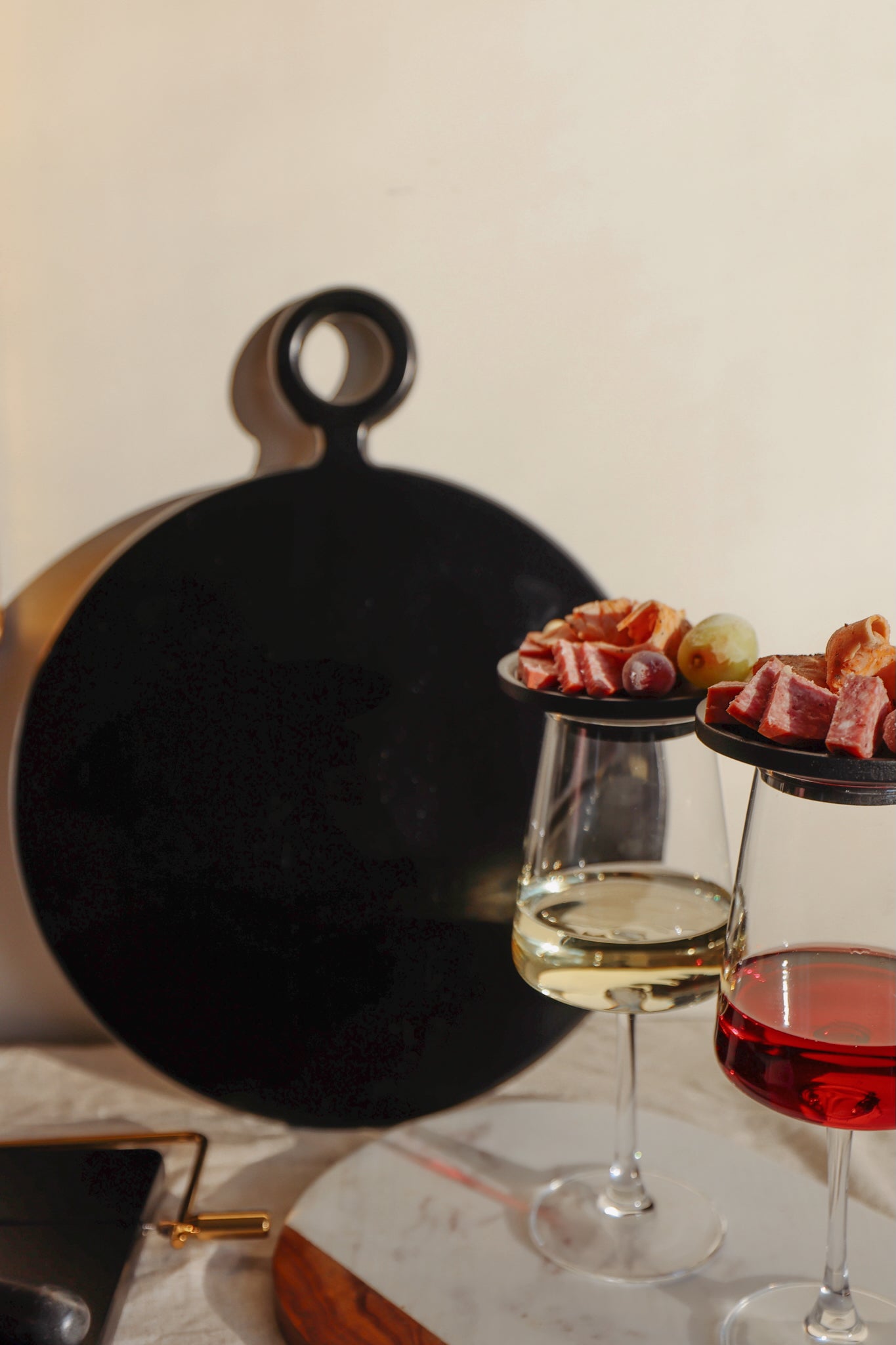 Round Cheese Board with Handle | Black Charcuterie Board